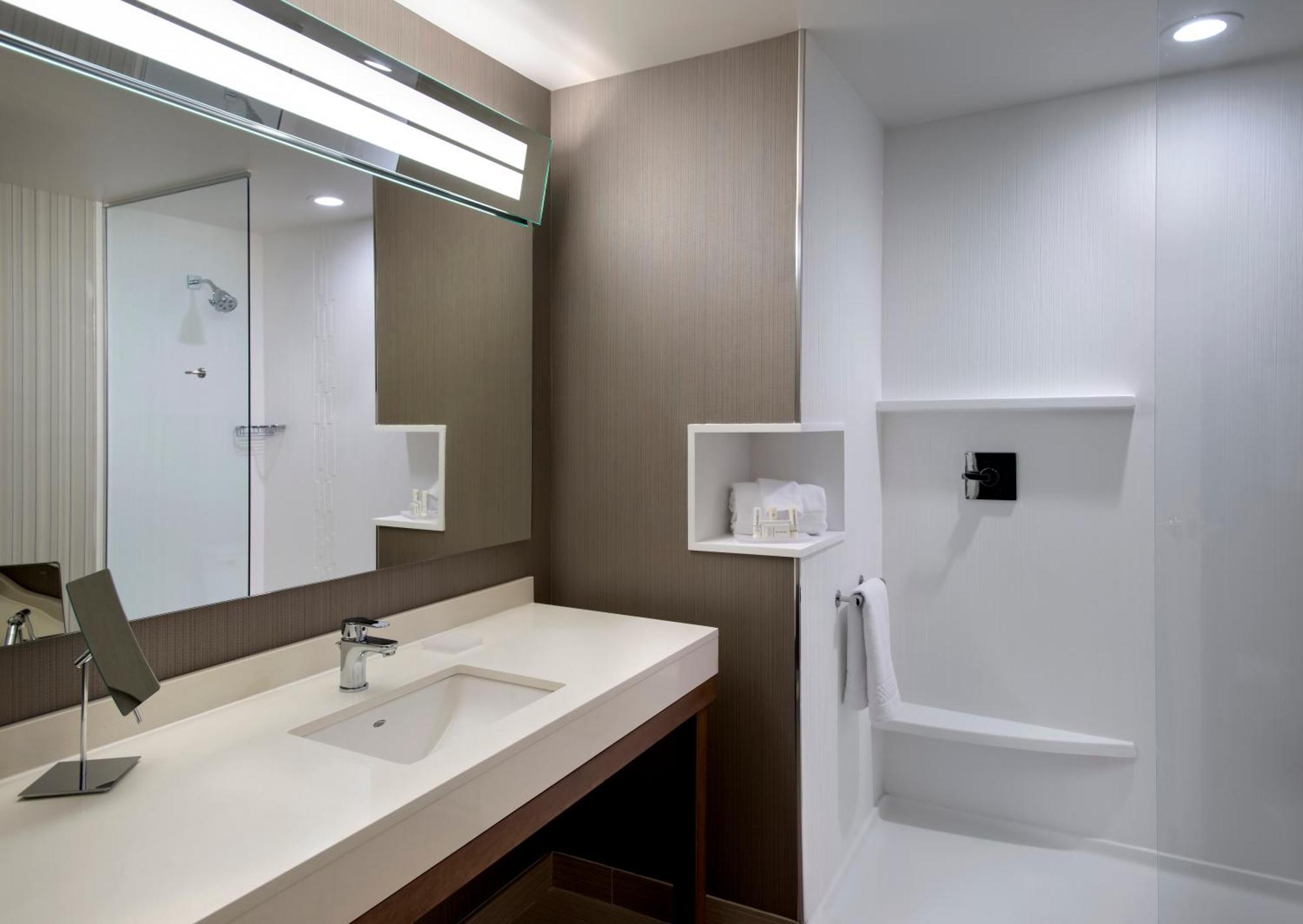 Courtyard By Marriott Schenectady At Mohawk Harbor Hotel Exterior foto