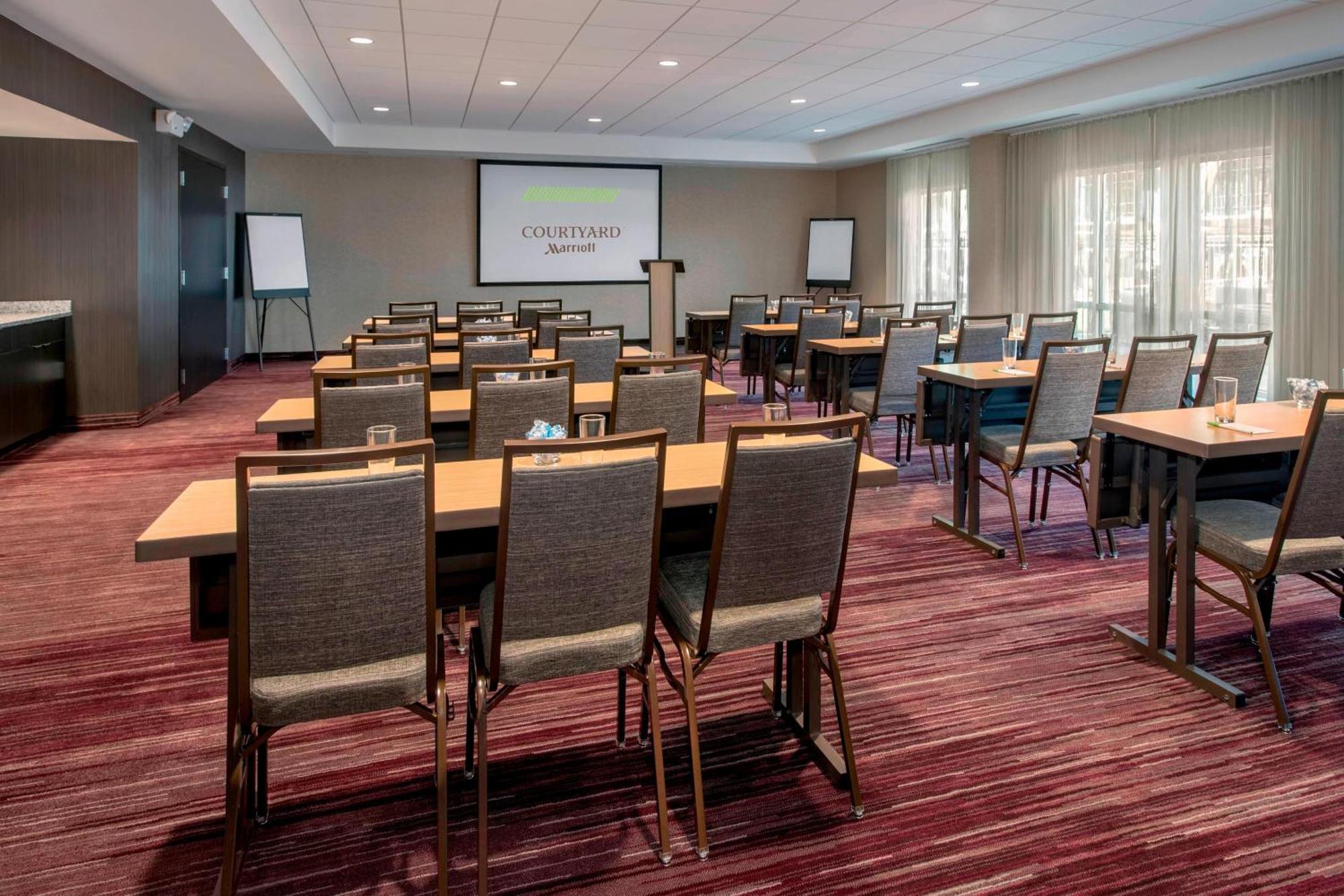 Courtyard By Marriott Schenectady At Mohawk Harbor Hotel Exterior foto