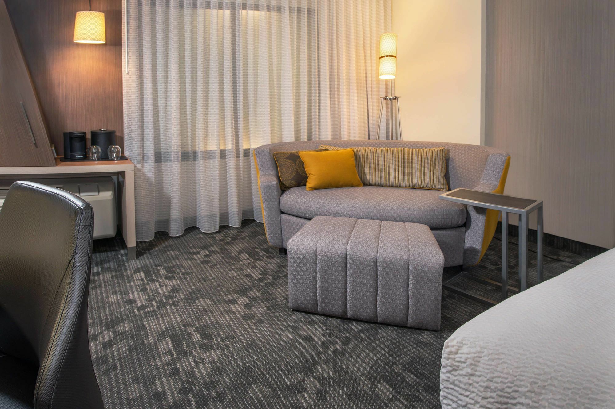Courtyard By Marriott Schenectady At Mohawk Harbor Hotel Exterior foto